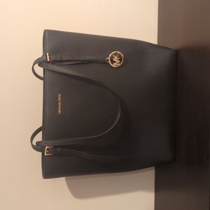 Like New Michael Kors Tote